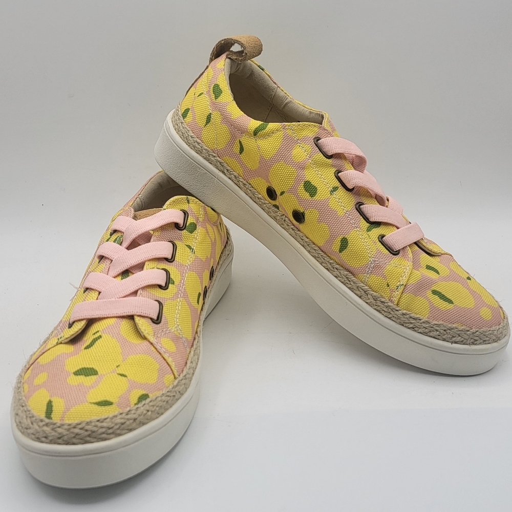 Spenco Yellow and Pink Patterned‎ Sneakers SIZE 7